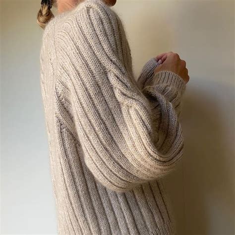 The Block Magic Sweater: Functional Fashion for Winter